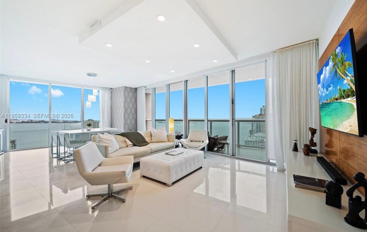 495 Brickell Ave #3301, Miami FL 33131