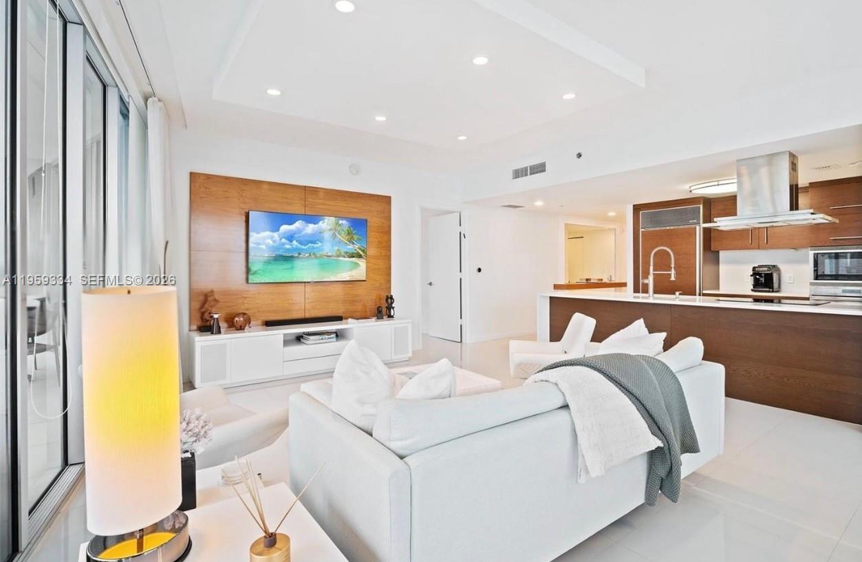 495 Brickell Ave #3301, Miami FL 33131