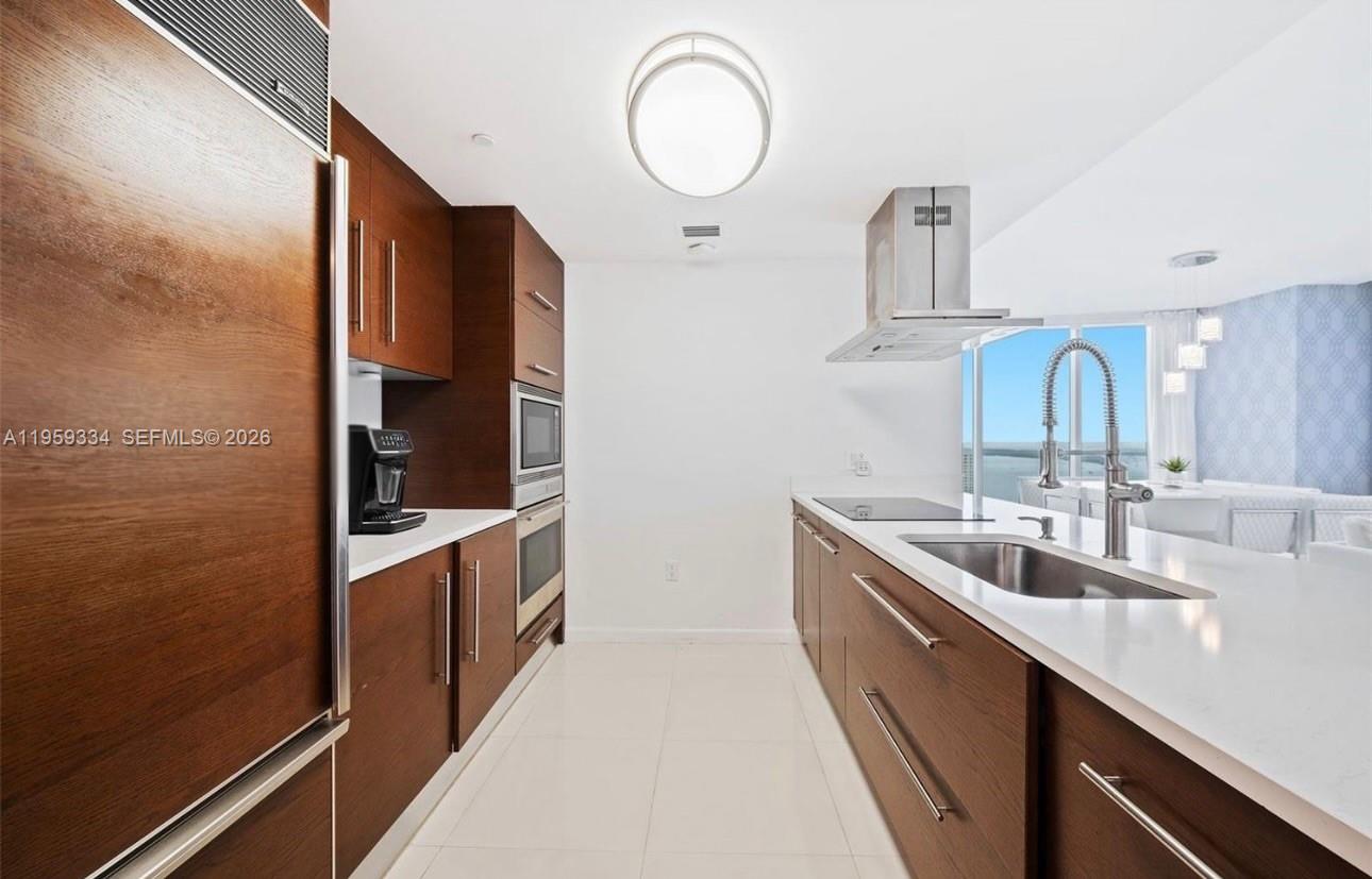 495 Brickell Ave #3301, Miami FL 33131