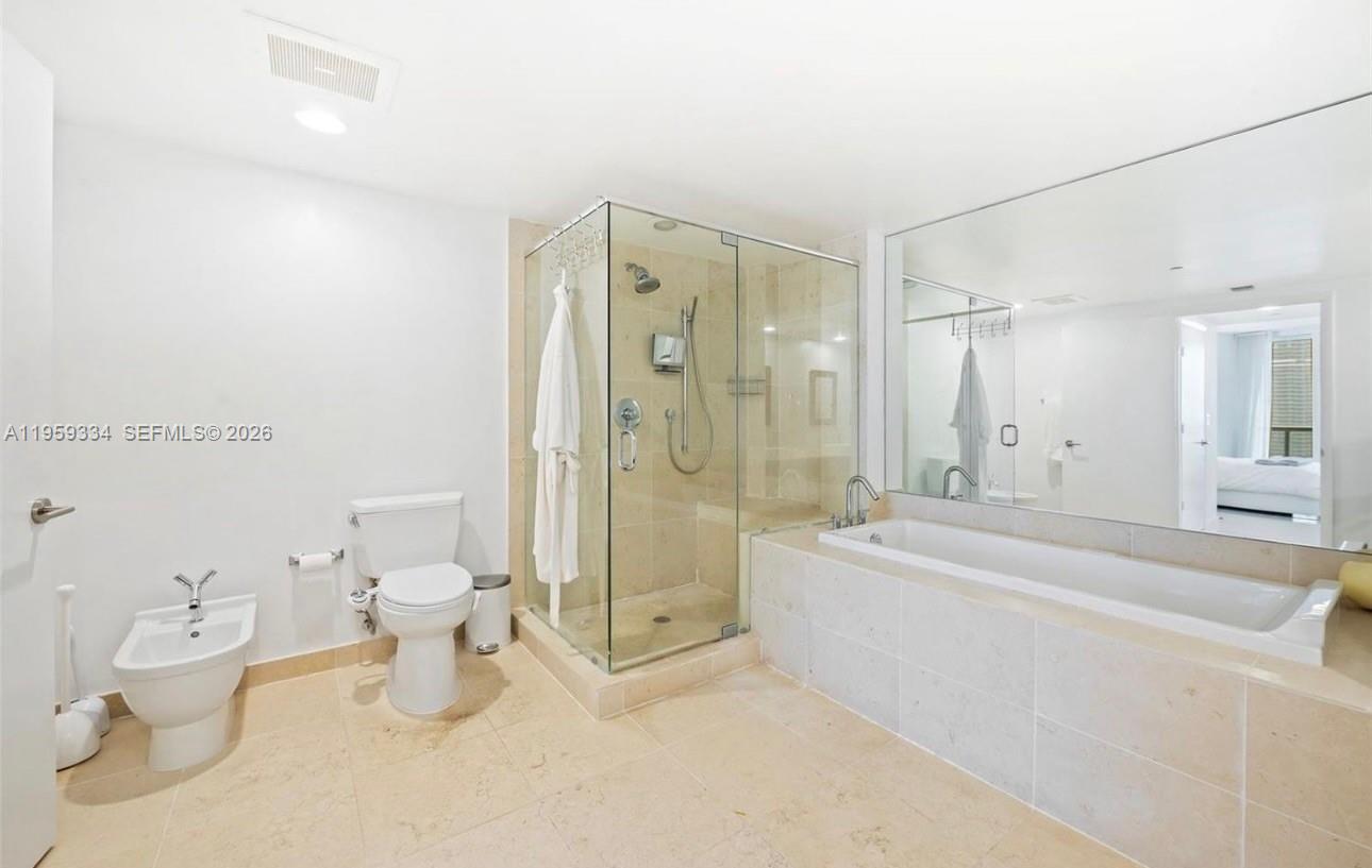 495 Brickell Ave #3301, Miami FL 33131