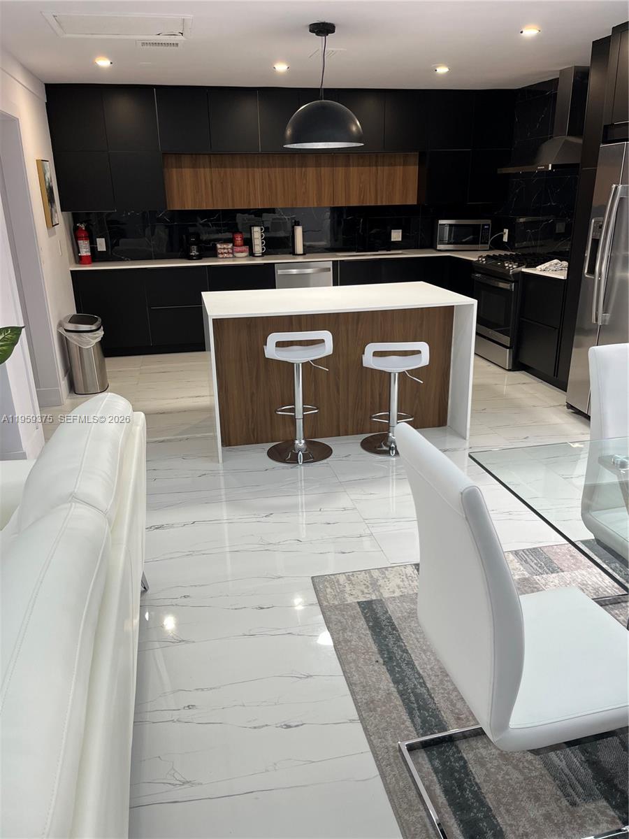 39 SE 7th St #0, Dania Beach FL 33004