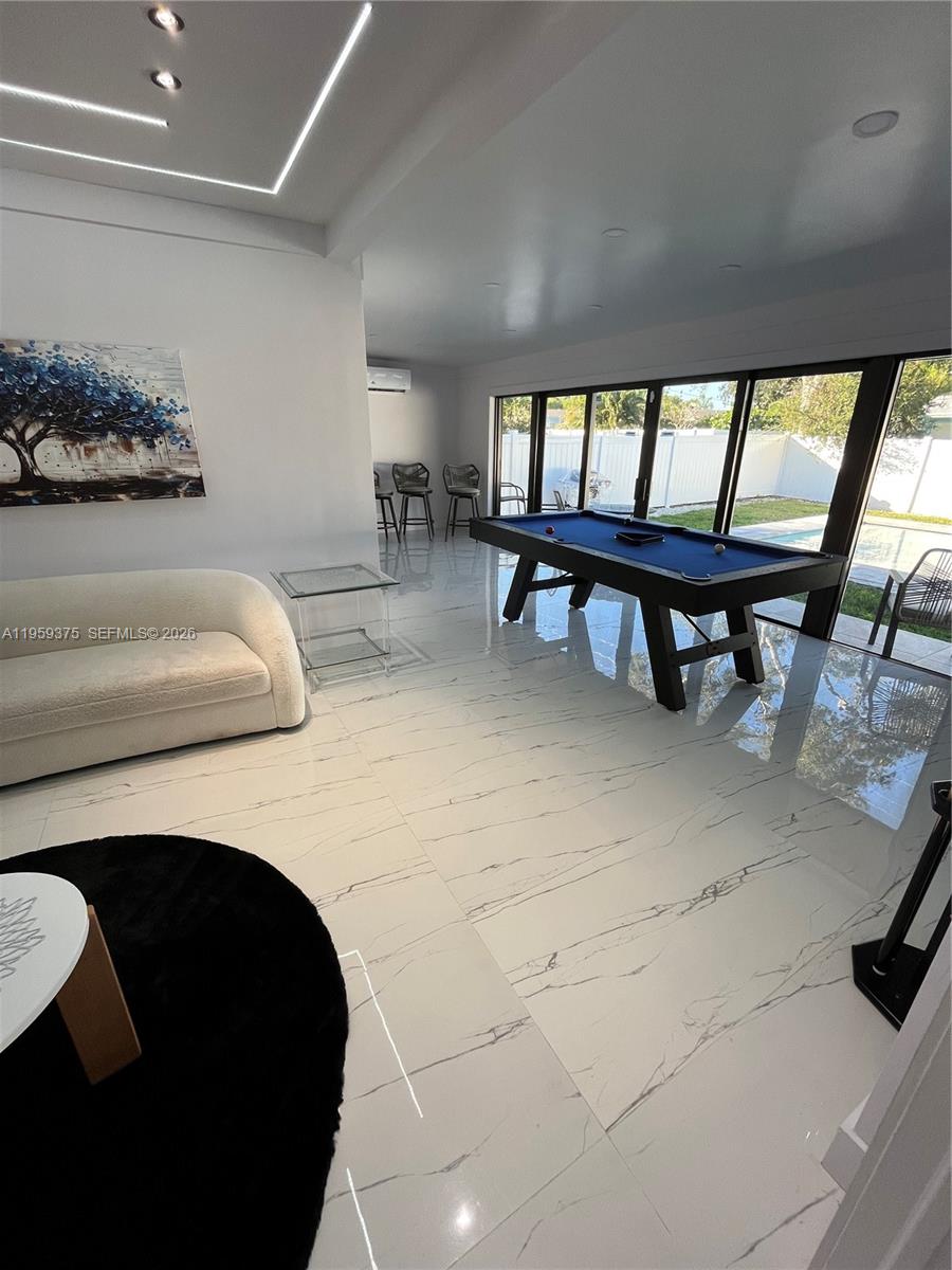 39 SE 7th St #0, Dania Beach FL 33004