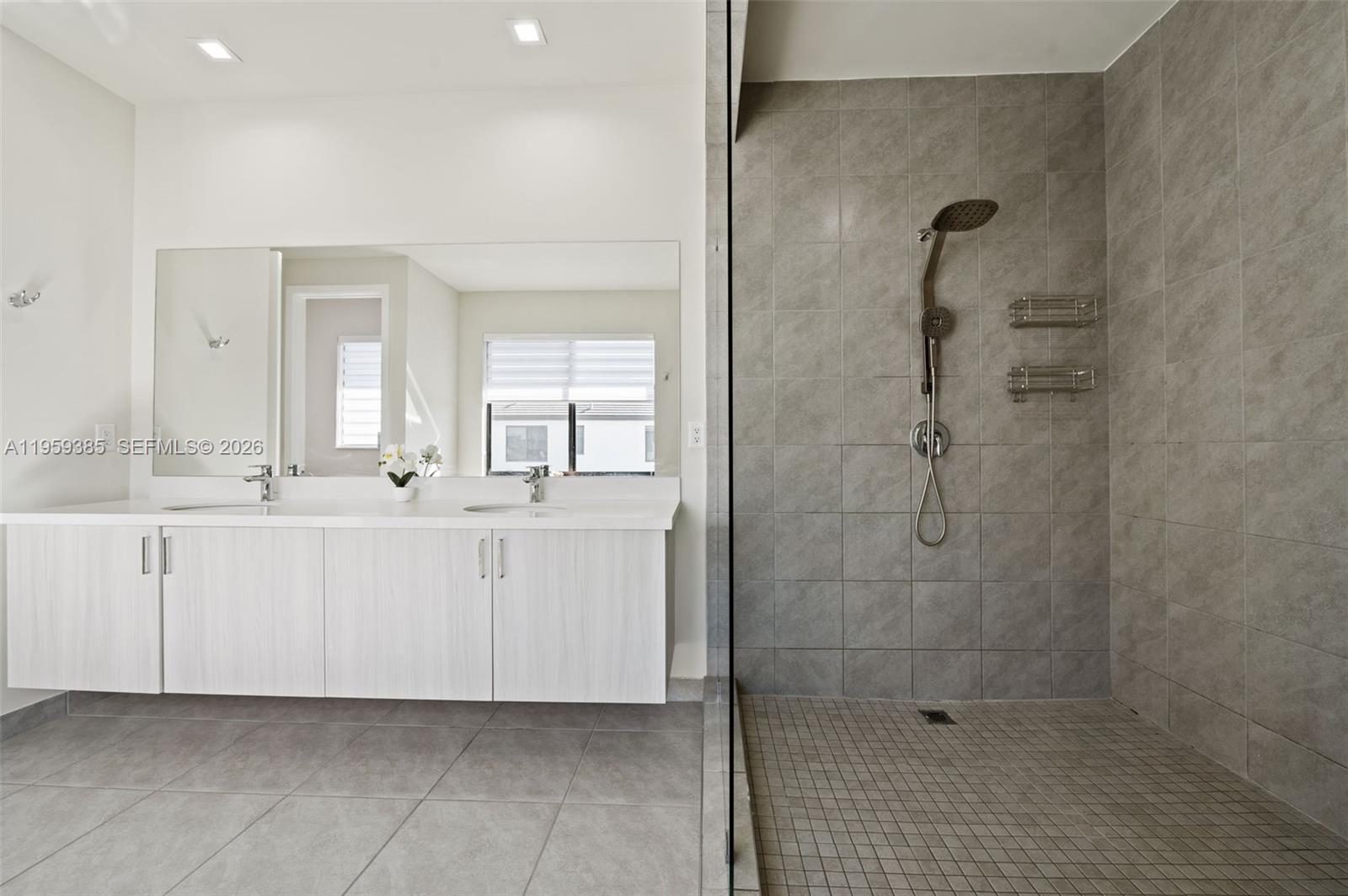 8118 NW 46th Ter, Doral FL 33166