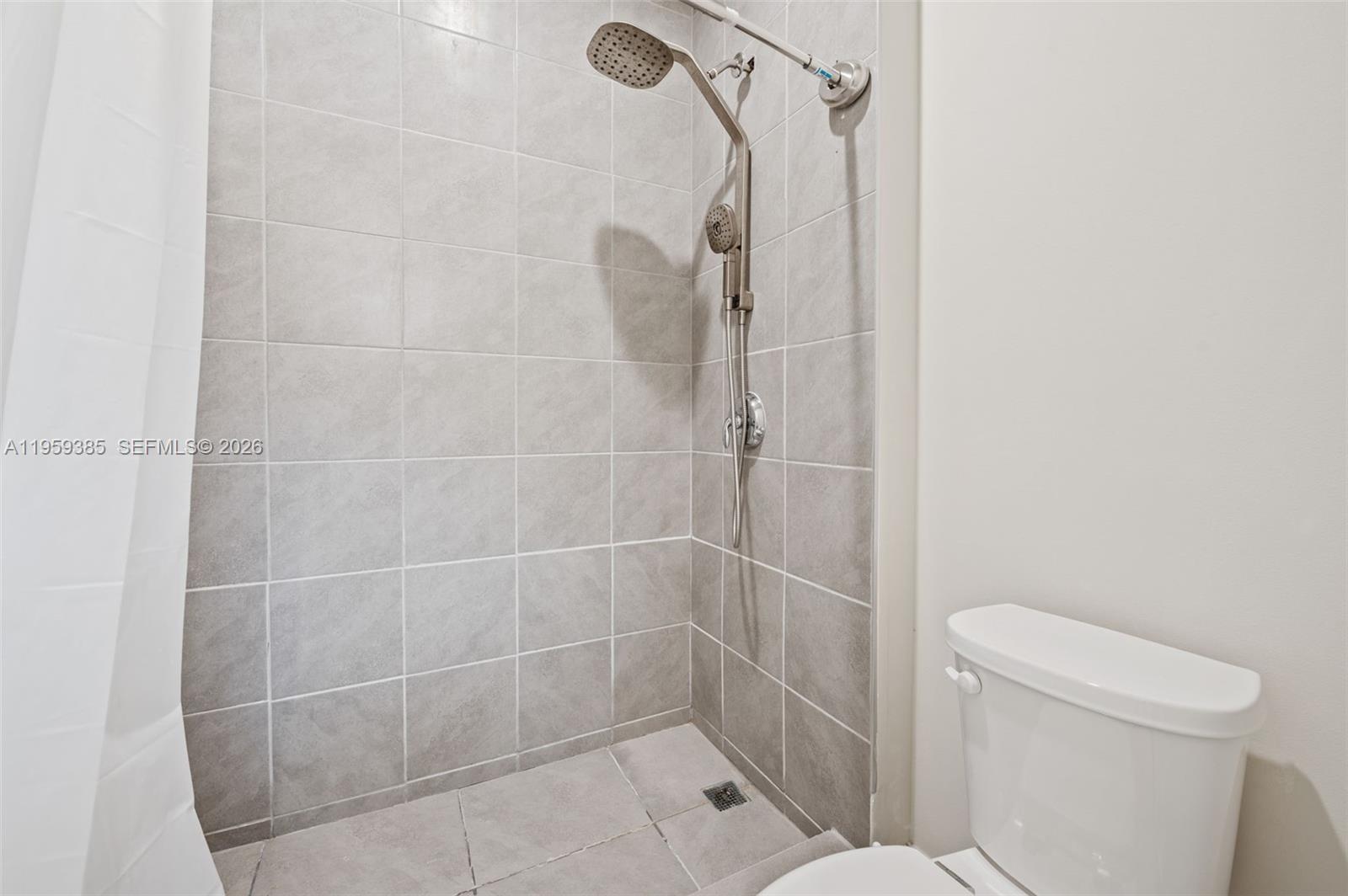 8118 NW 46th Ter, Doral FL 33166