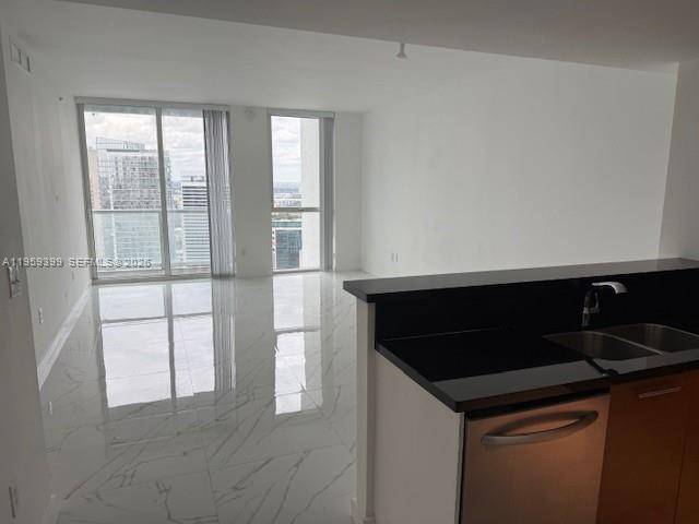 253 NE 2nd St #3804, Miami FL 33132