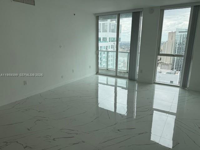 253 NE 2nd St #3804, Miami FL 33132