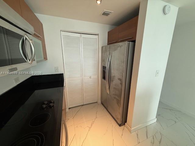 253 NE 2nd St #3804, Miami FL 33132