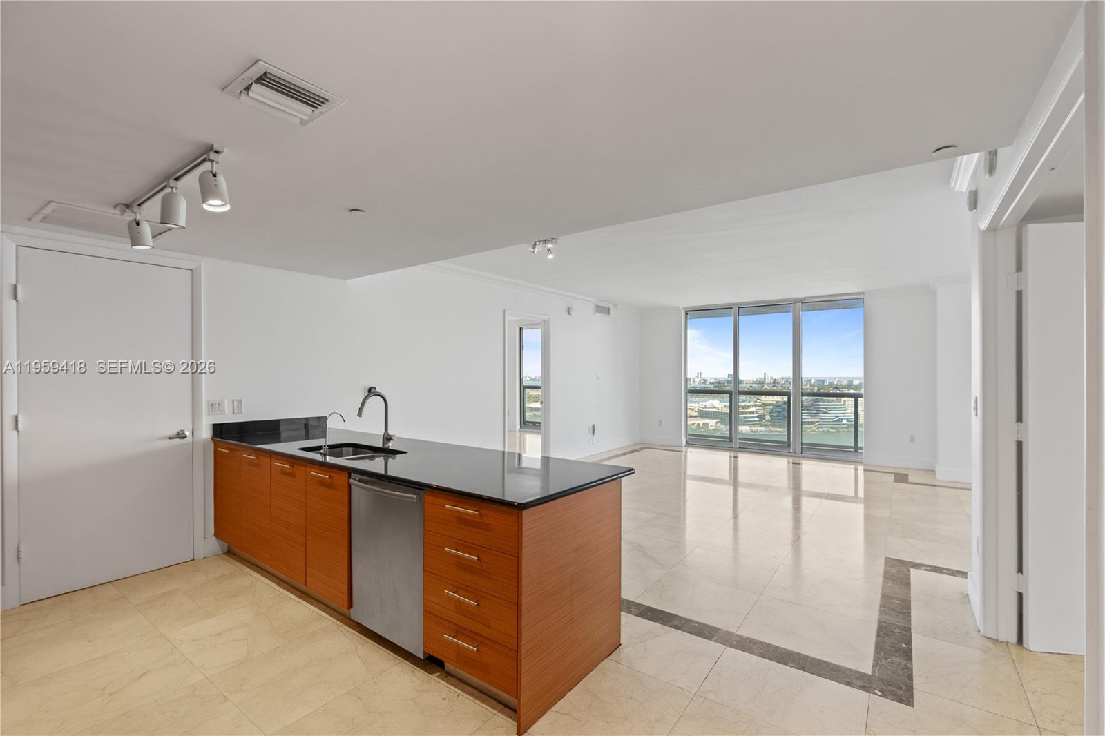 50 Biscayne Blvd #3010, Miami FL 33132