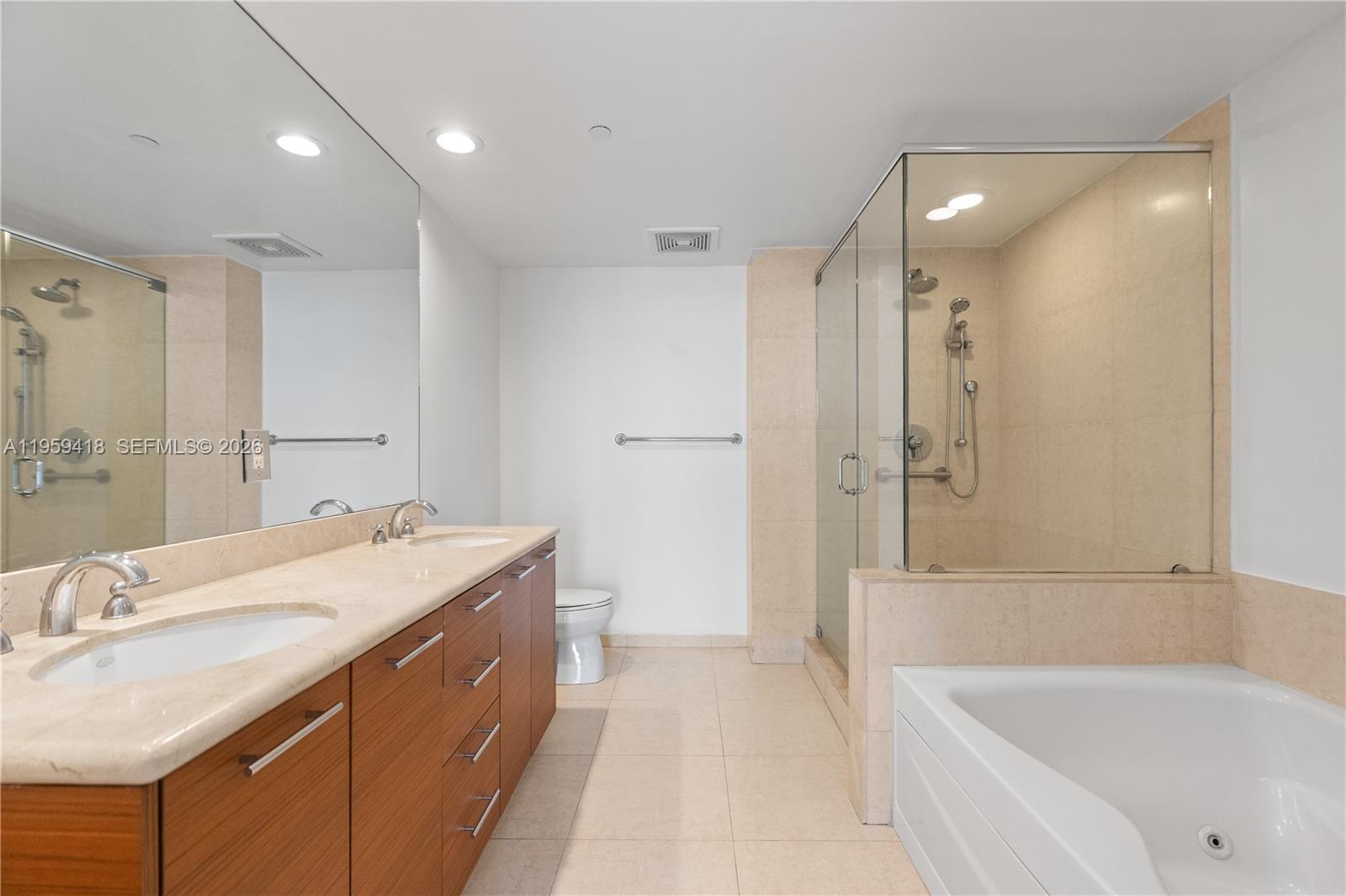 50 Biscayne Blvd #3010, Miami FL 33132
