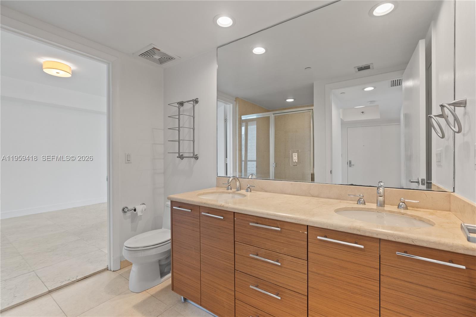 50 Biscayne Blvd #3010, Miami FL 33132