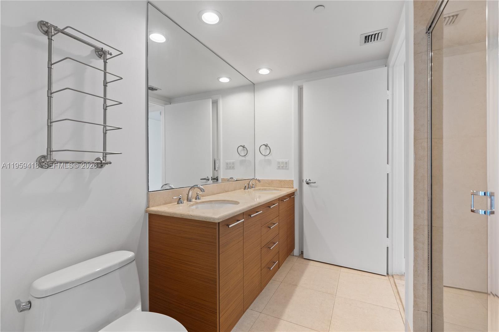 50 Biscayne Blvd #3010, Miami FL 33132