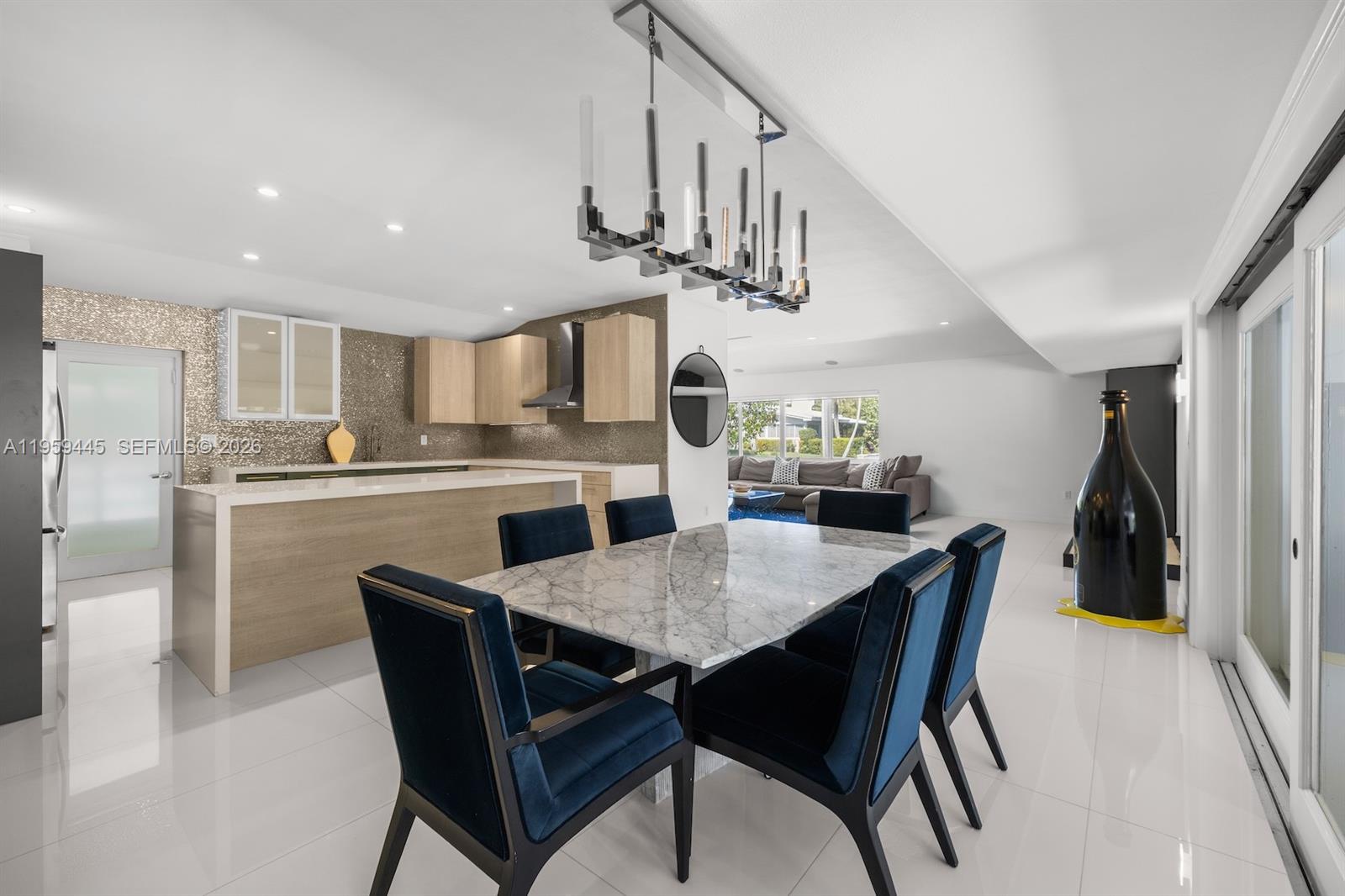 1040 NE 86th St, Miami FL 33138