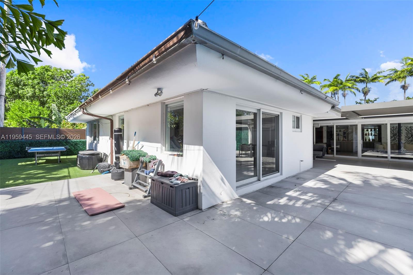 1040 NE 86th St, Miami FL 33138