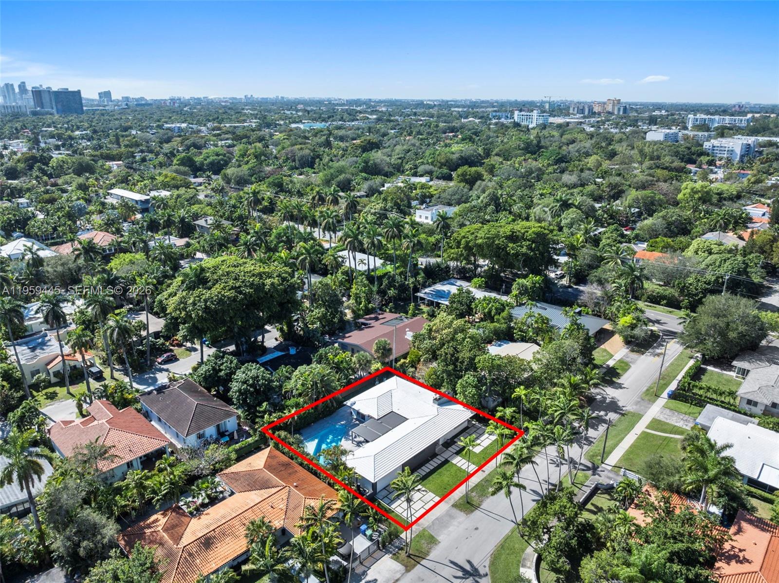 1040 NE 86th St, Miami FL 33138