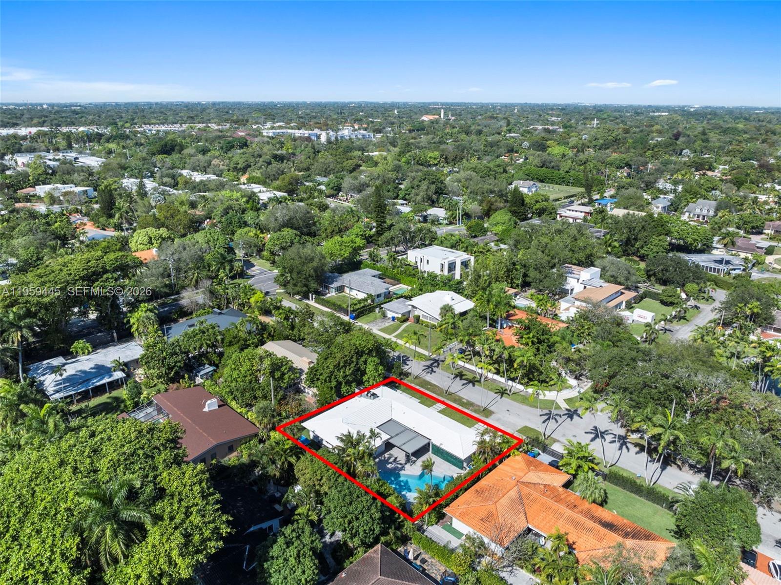 1040 NE 86th St, Miami FL 33138