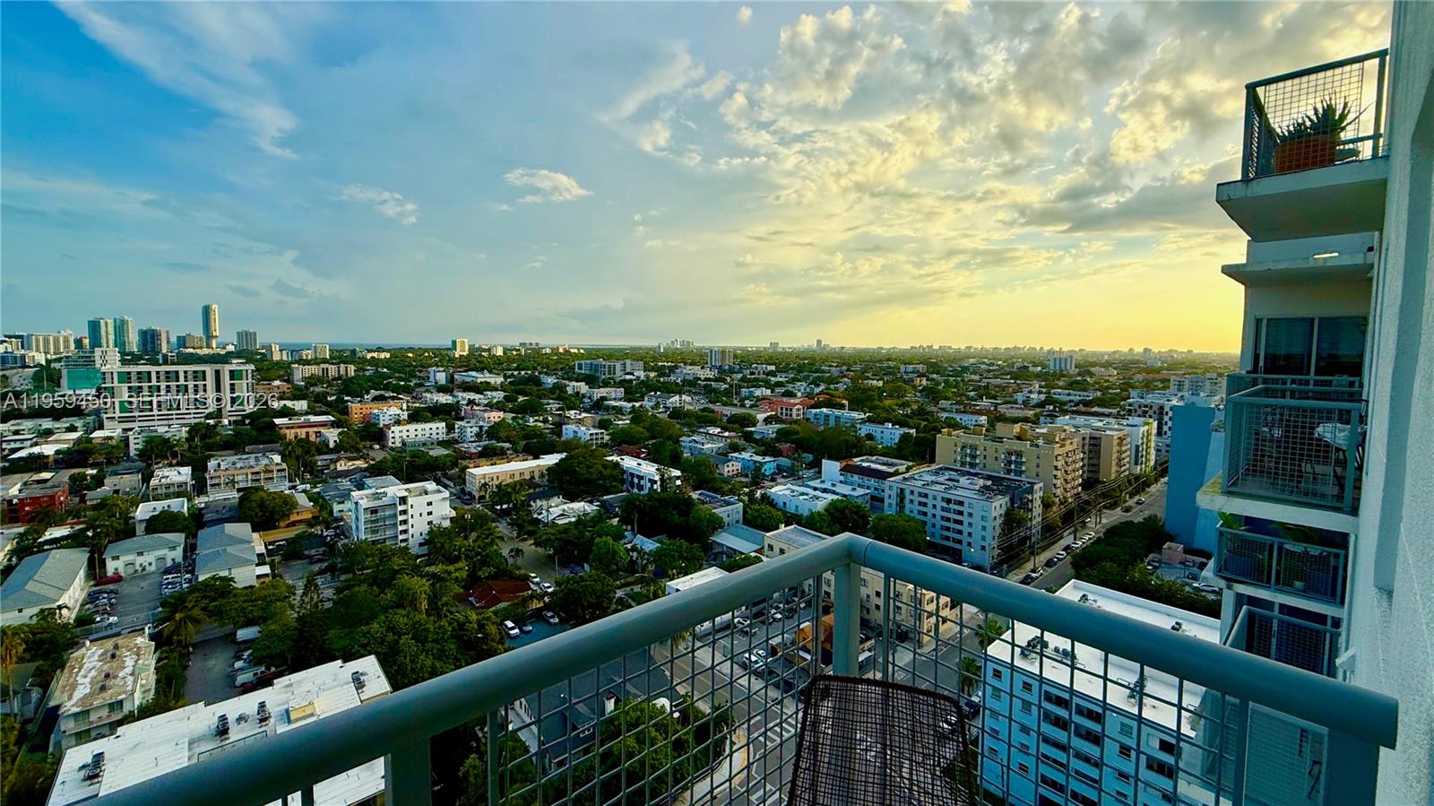 10 SW South River Dr #PHI06, Miami FL 33130