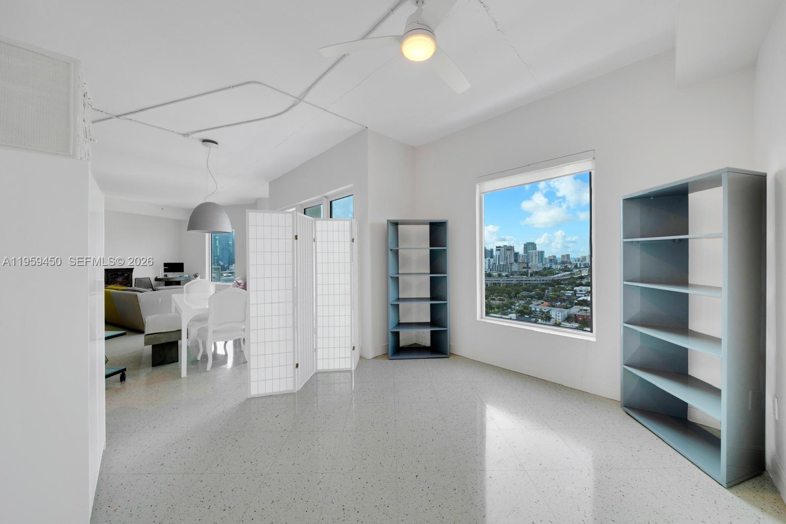 10 SW South River Dr #PHI06, Miami FL 33130
