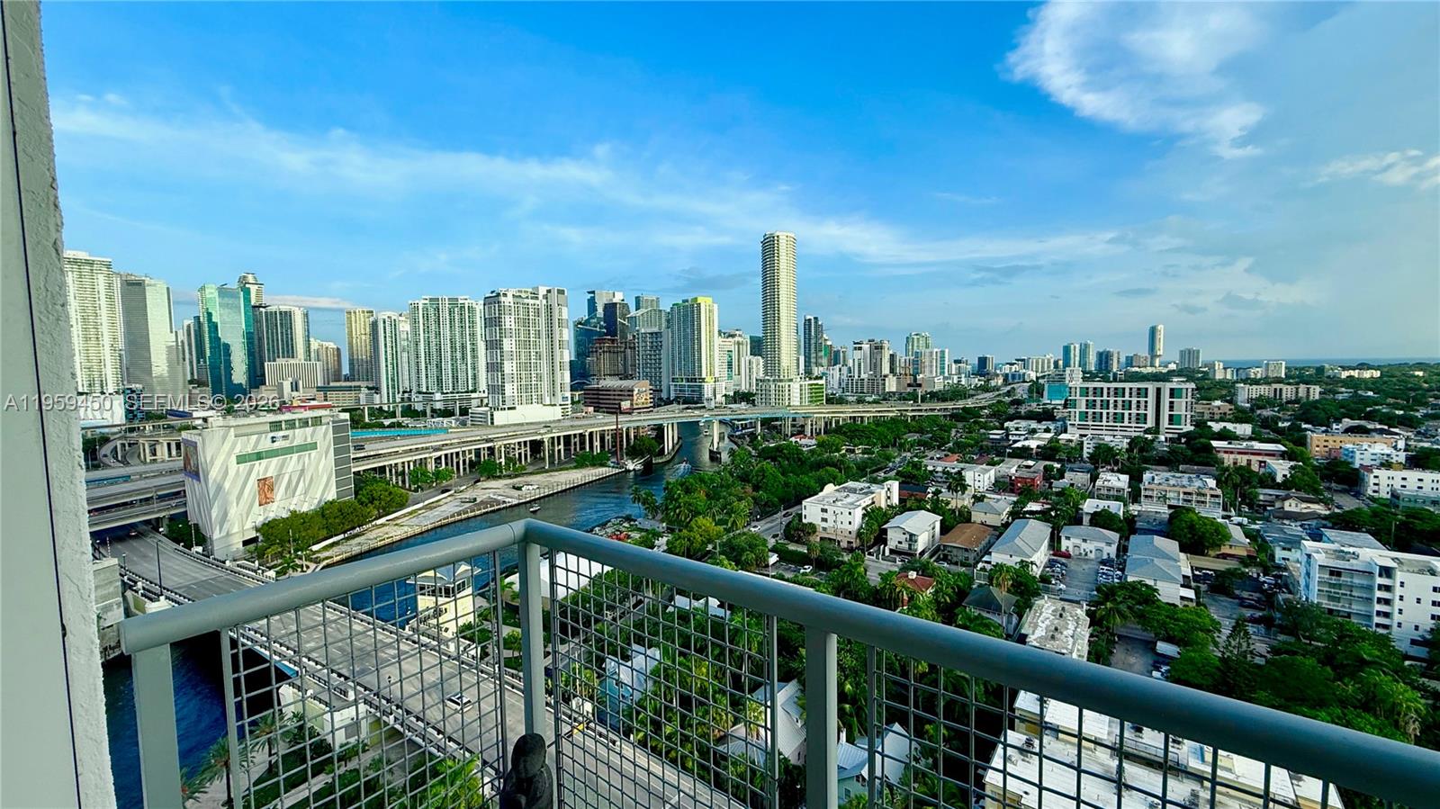 10 SW South River Dr #PHI06, Miami FL 33130