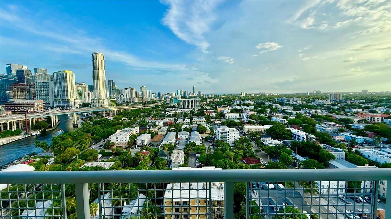 10 SW South River Dr #PHI06, Miami FL 33130