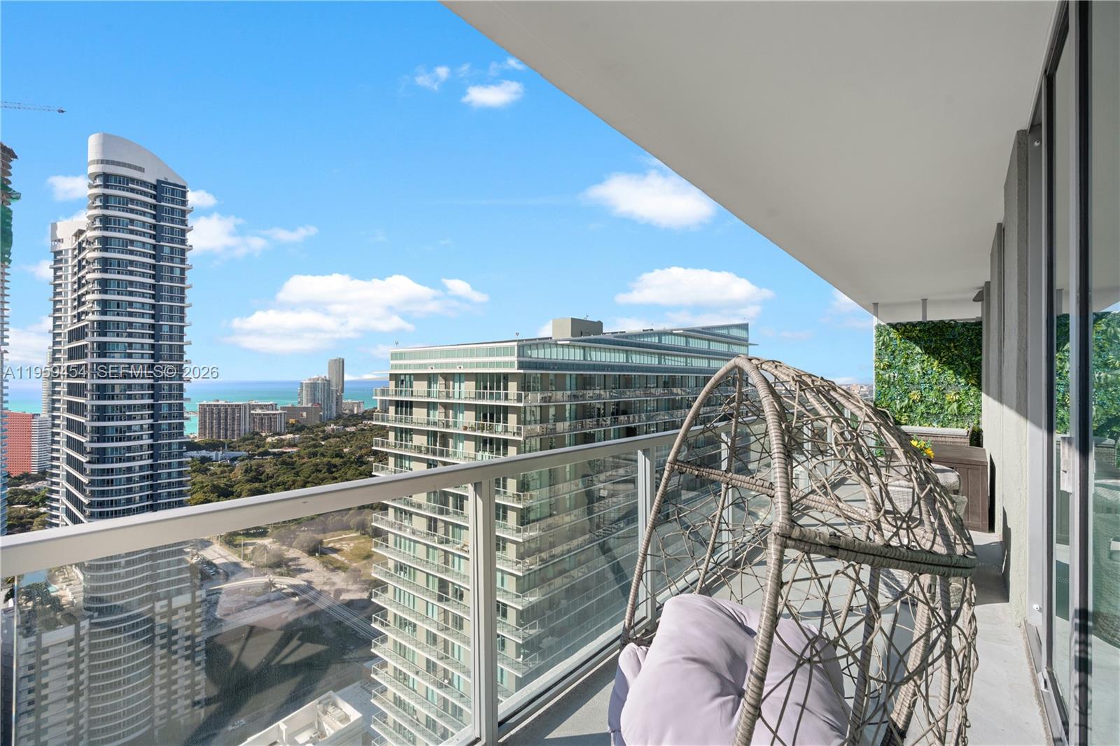 1111 SW 1st Ave #UPH4019-, Miami FL 33130