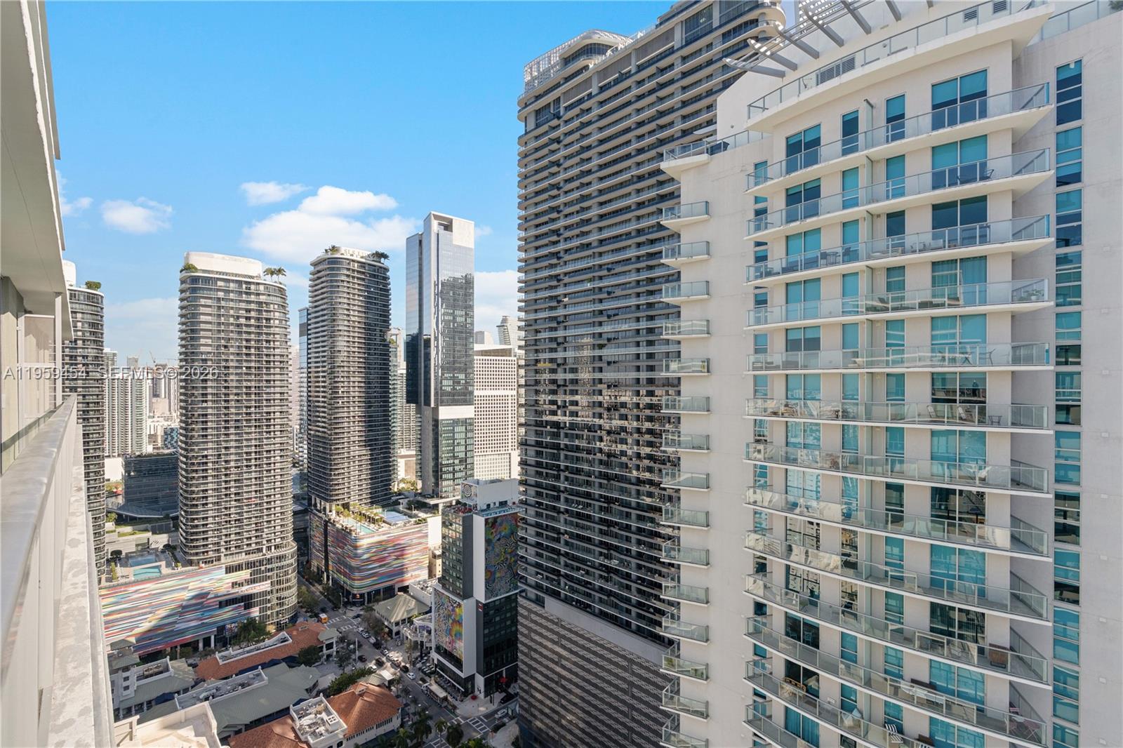 1111 SW 1st Ave #UPH4019-, Miami FL 33130