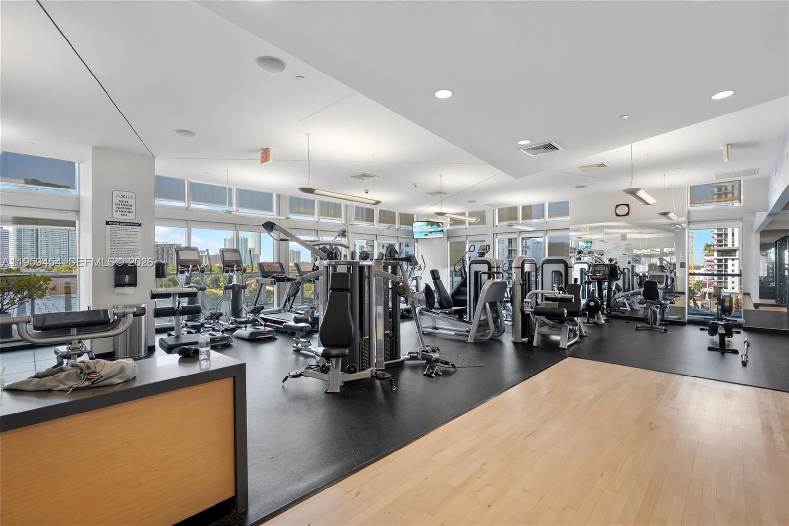 1111 SW 1st Ave #UPH4019-, Miami FL 33130