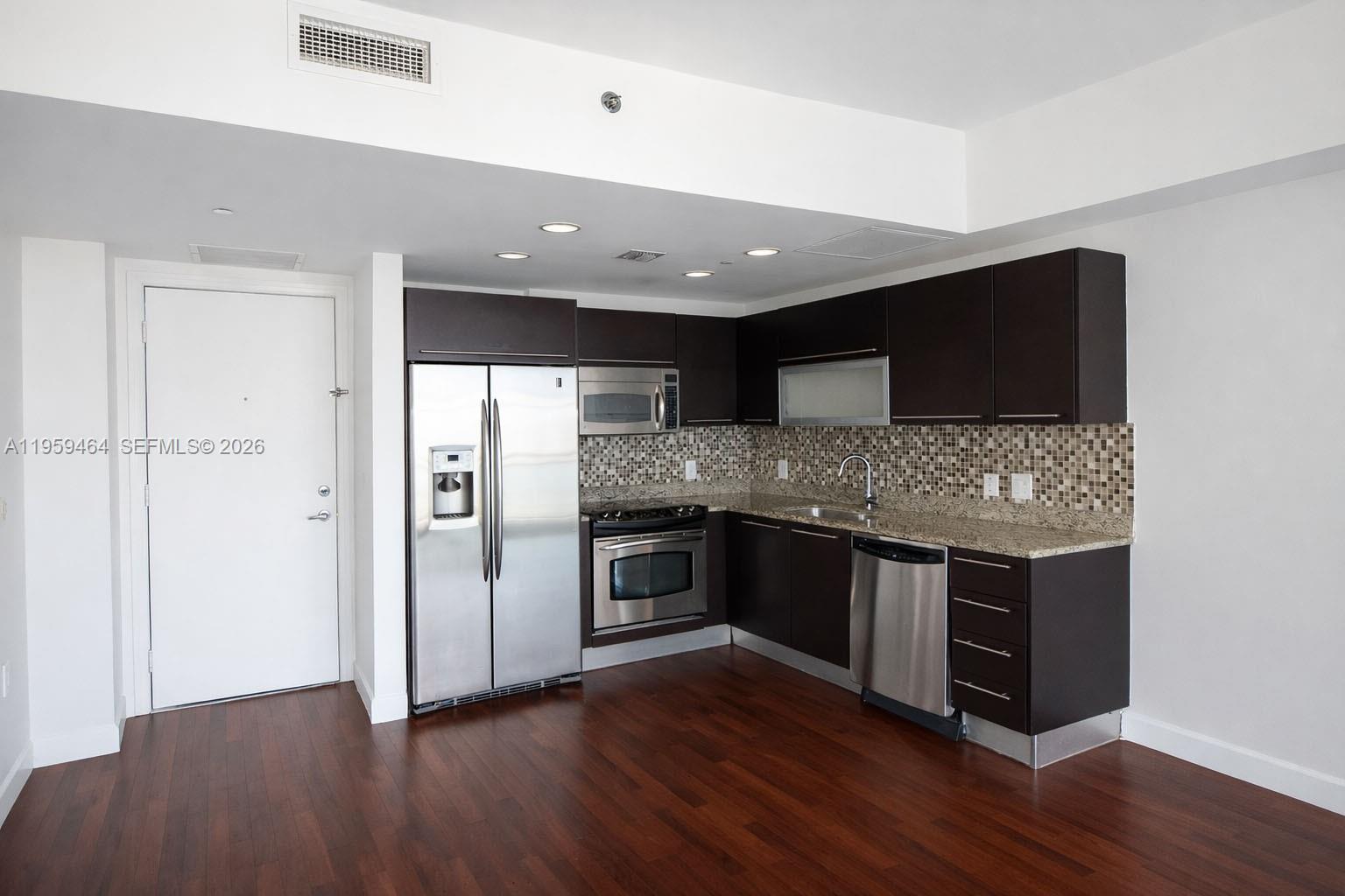 951 Brickell Ave #2309, Miami FL 33131