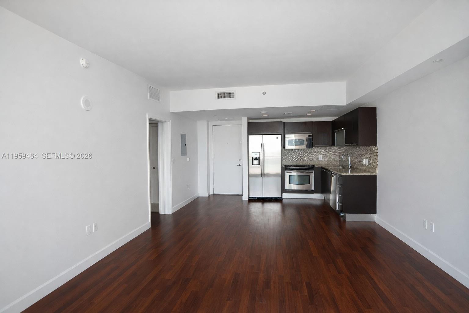 951 Brickell Ave #2309, Miami FL 33131