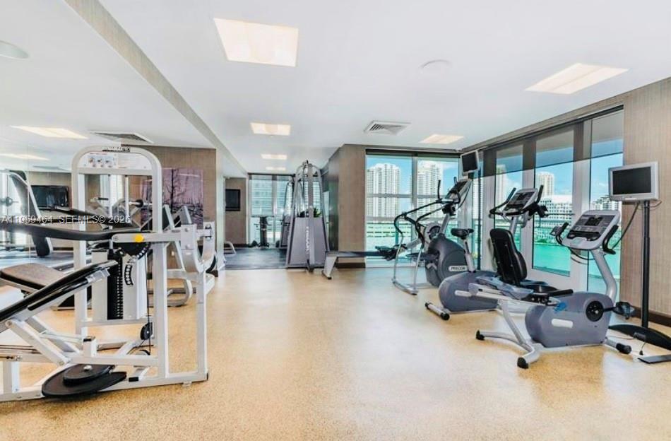 951 Brickell Ave #2309, Miami FL 33131