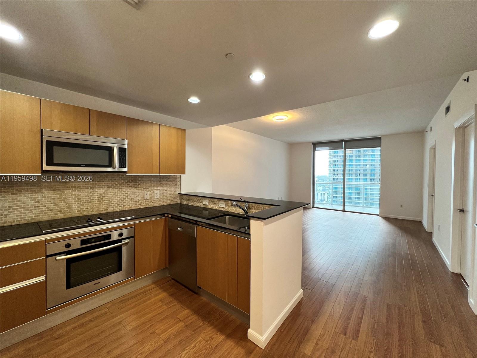 1060 Brickell Ave #2513, Miami FL 33131