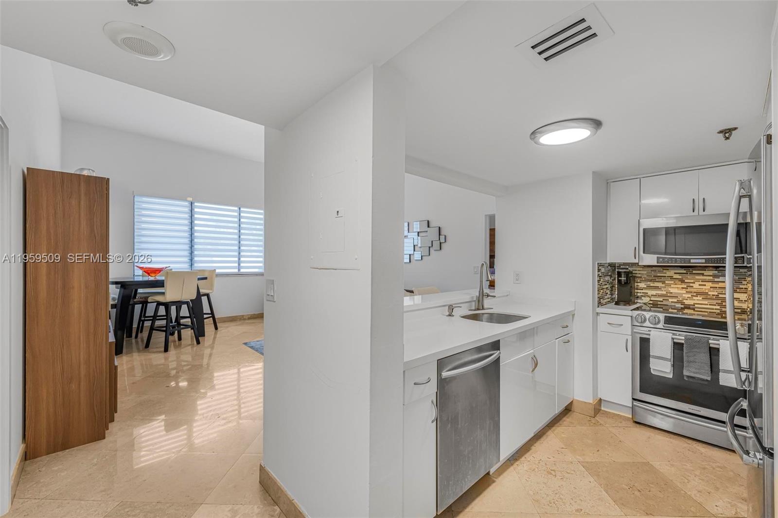 540 Brickell Key Dr #500, Miami FL 33131