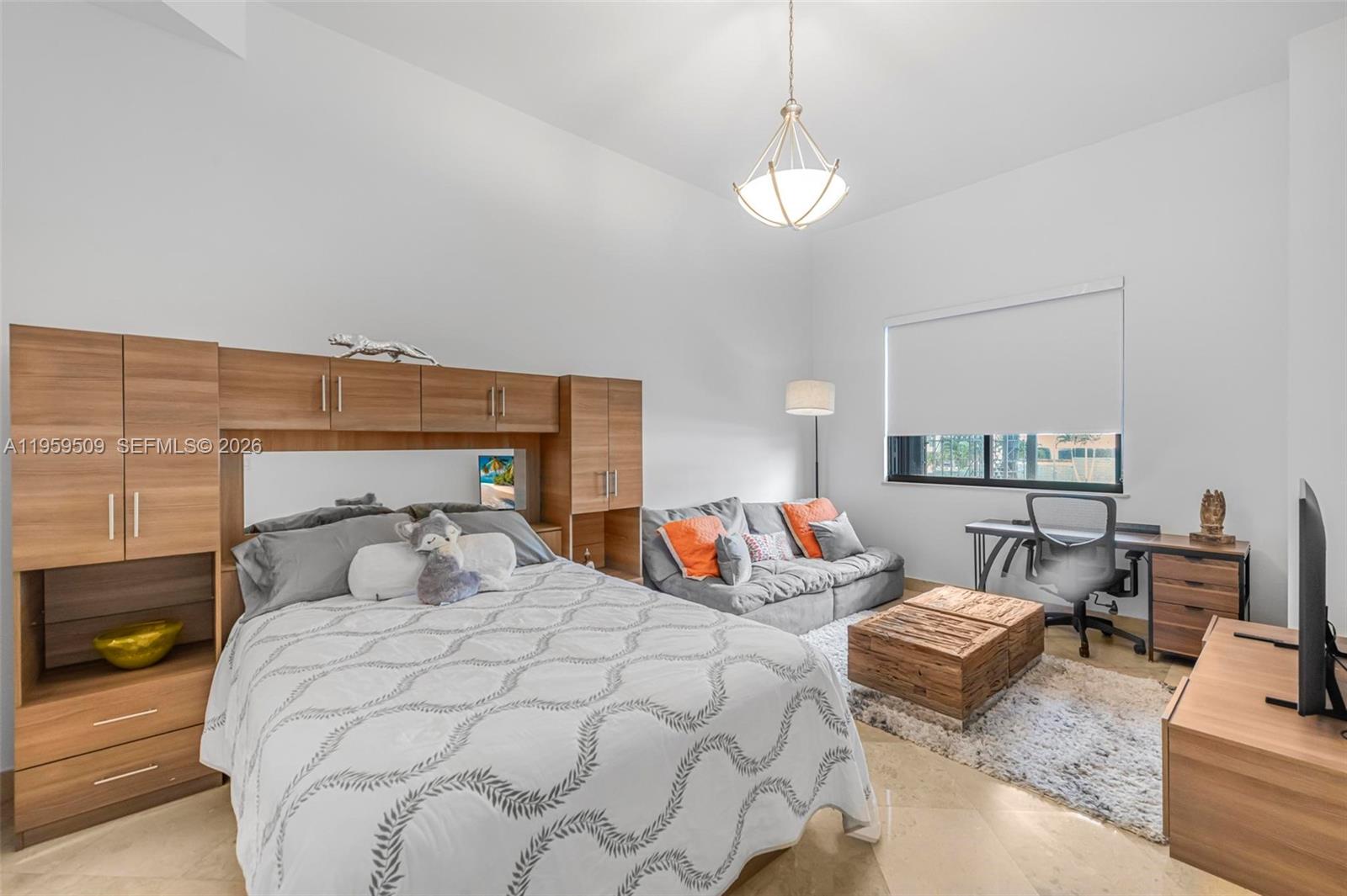 540 Brickell Key Dr #500, Miami FL 33131