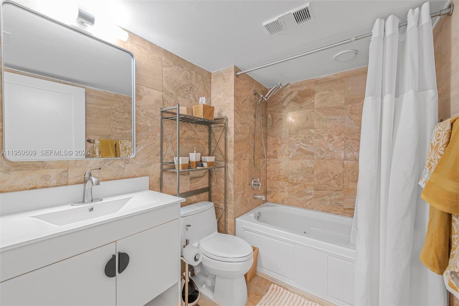 540 Brickell Key Dr #500, Miami FL 33131