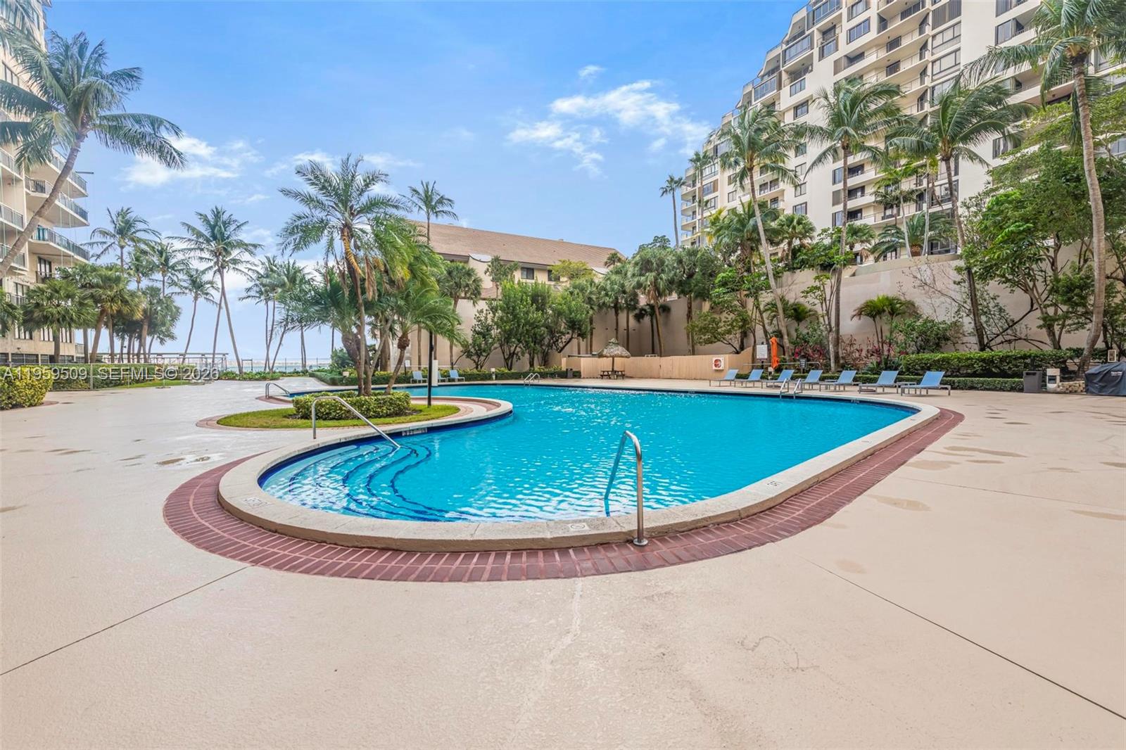 540 Brickell Key Dr #500, Miami FL 33131