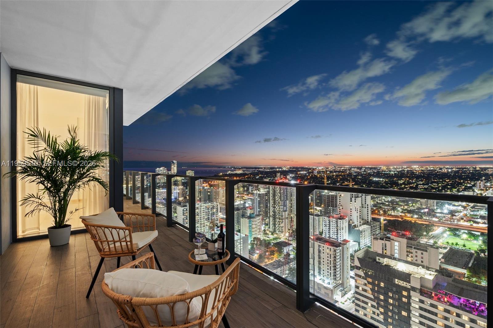 88 SW 7th St #3612, Miami FL 33130