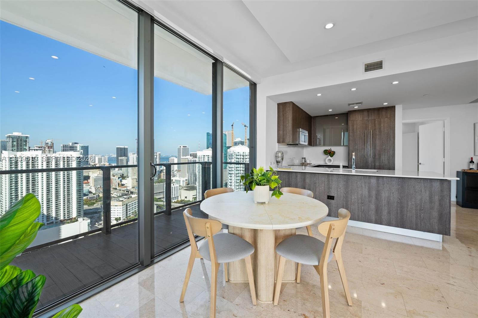 88 SW 7th St #3612, Miami FL 33130
