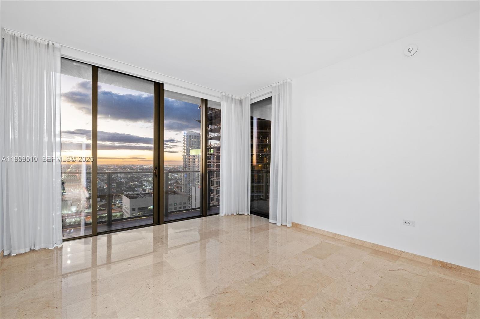 88 SW 7th St #3612, Miami FL 33130
