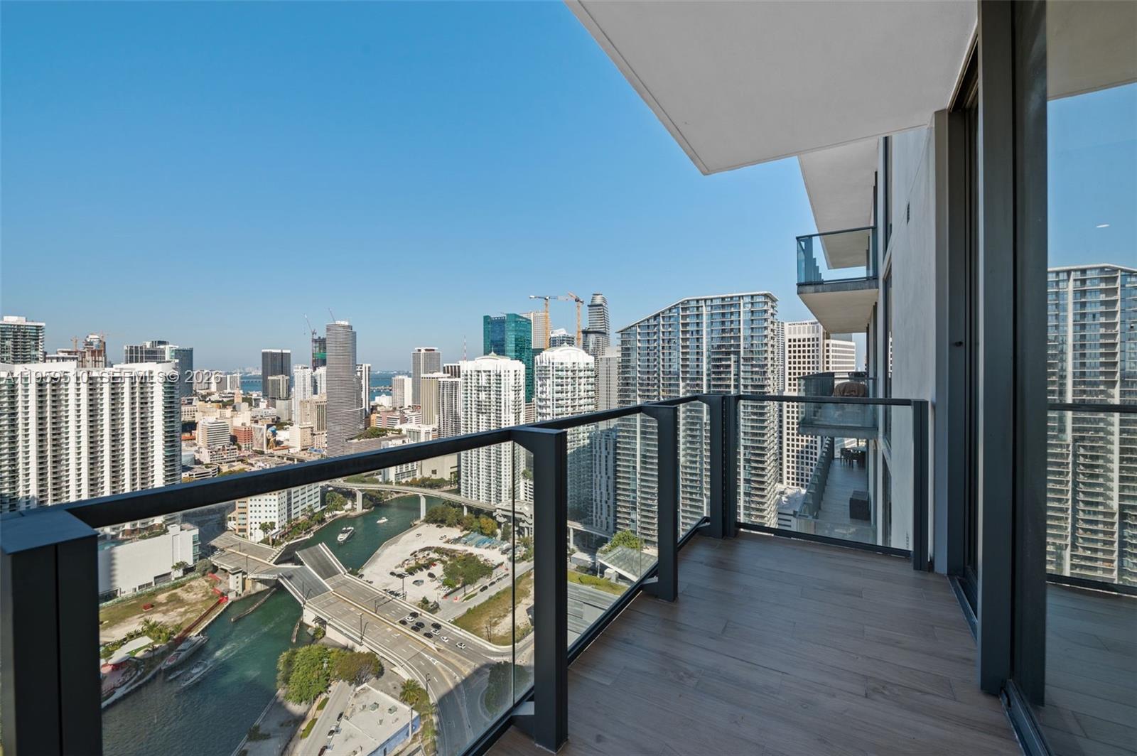 88 SW 7th St #3612, Miami FL 33130