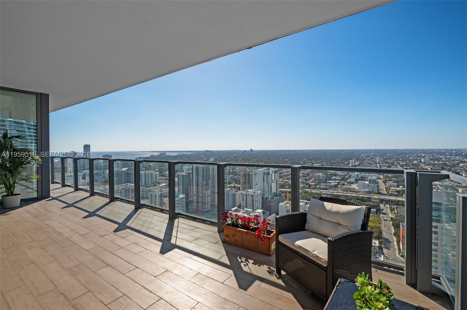 88 SW 7th St #3612, Miami FL 33130