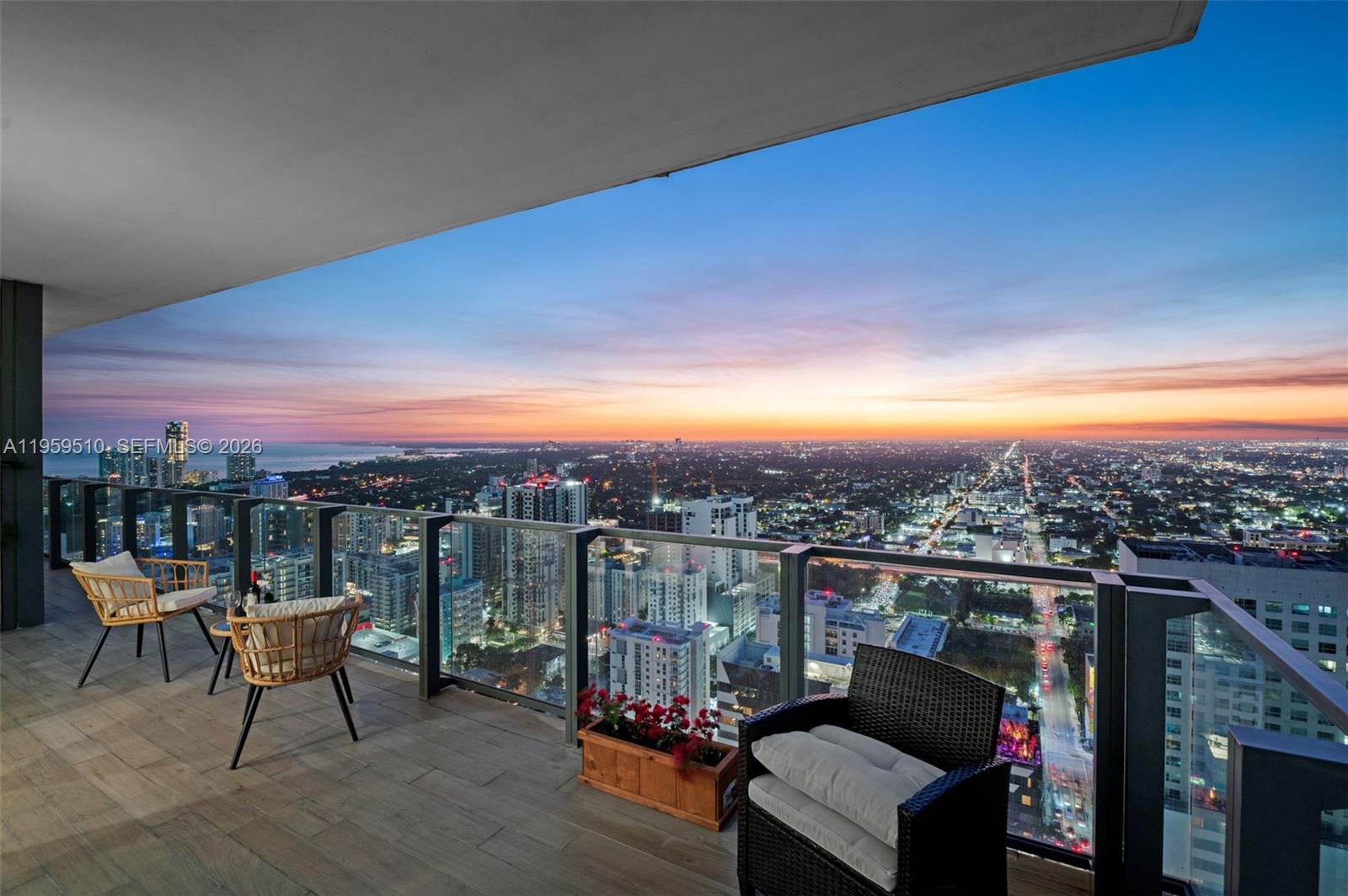 88 SW 7th St #3612, Miami FL 33130