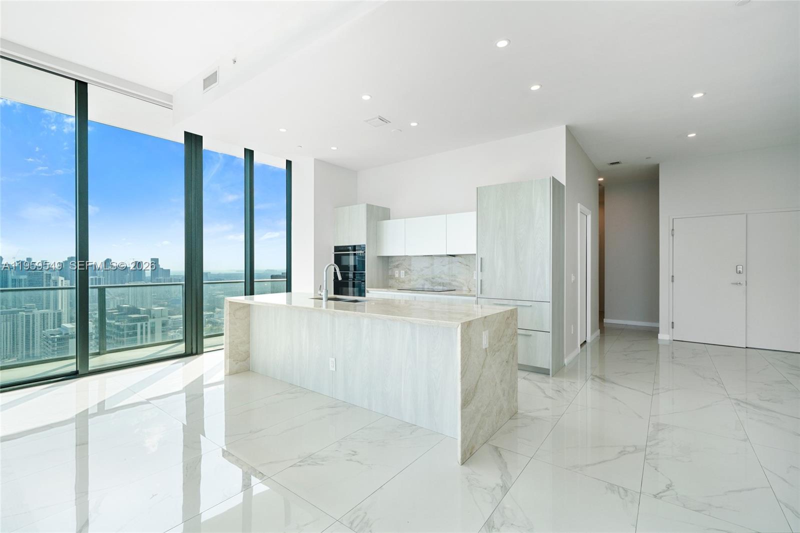 480 NE 31st St #PH5101, Miami FL 33137