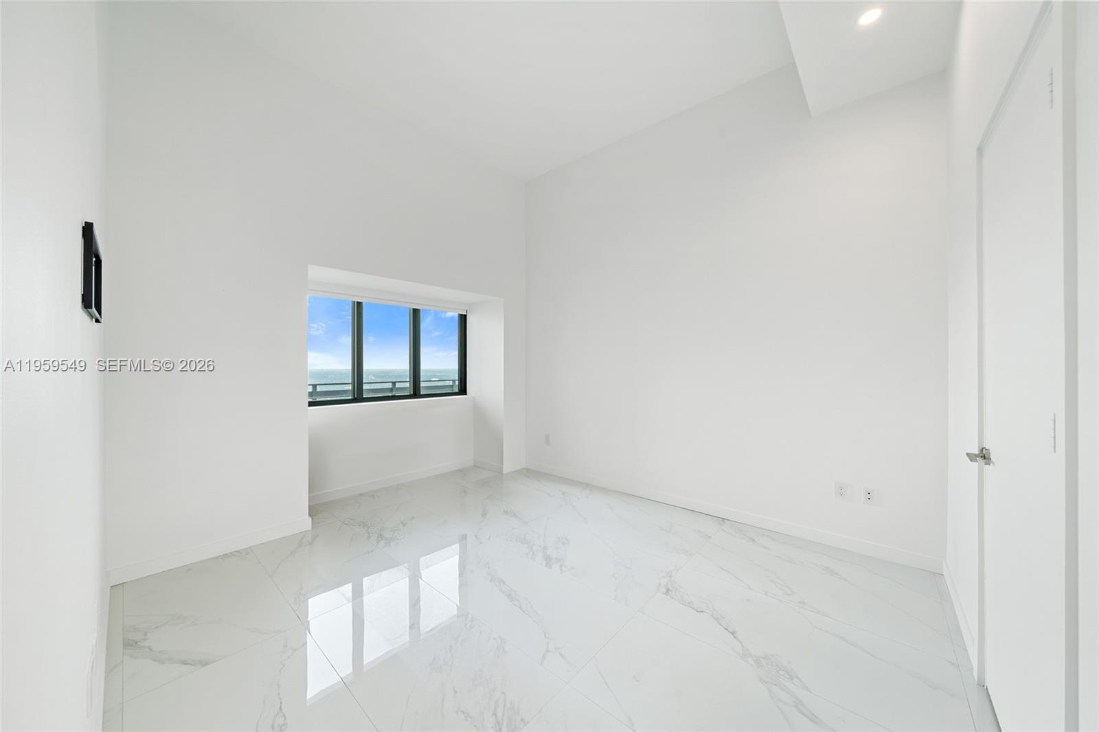 480 NE 31st St #PH5101, Miami FL 33137