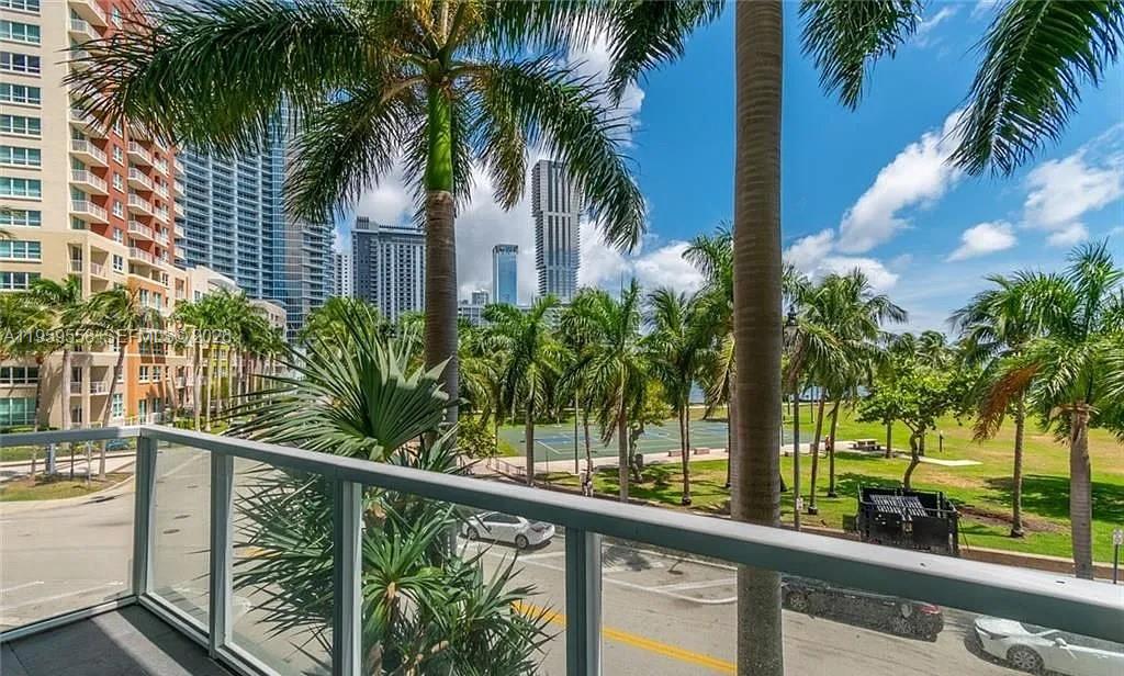 1900 N Bayshore Dr #506, Miami FL 33132