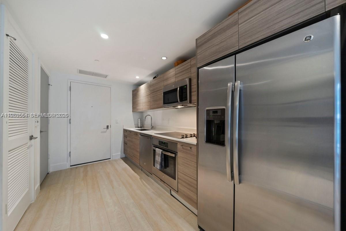 121 NE 34th St #L401, Miami FL 33137