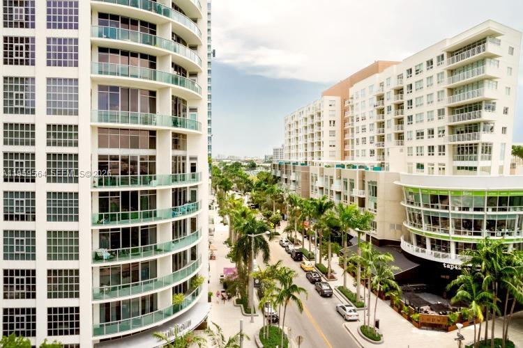 121 NE 34th St #L401, Miami FL 33137