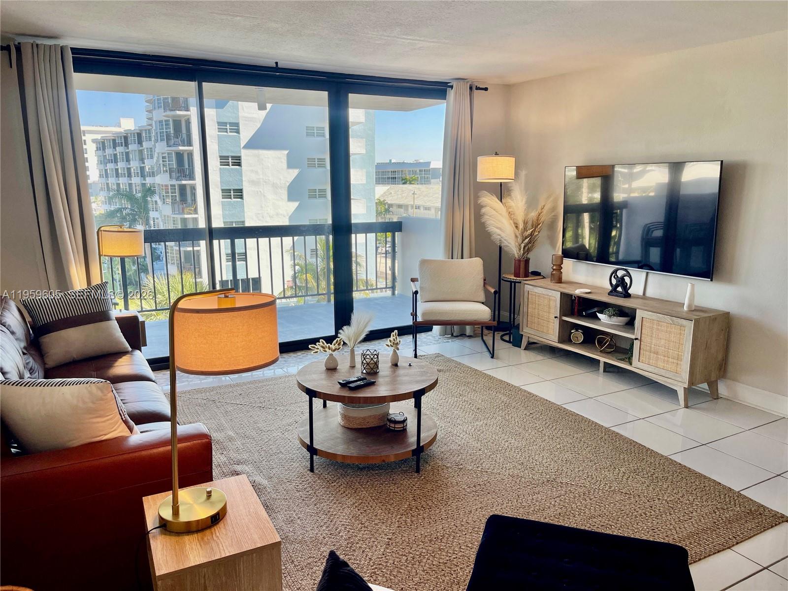 4800 Bayview Dr #505, Fort Lauderdale FL 33308