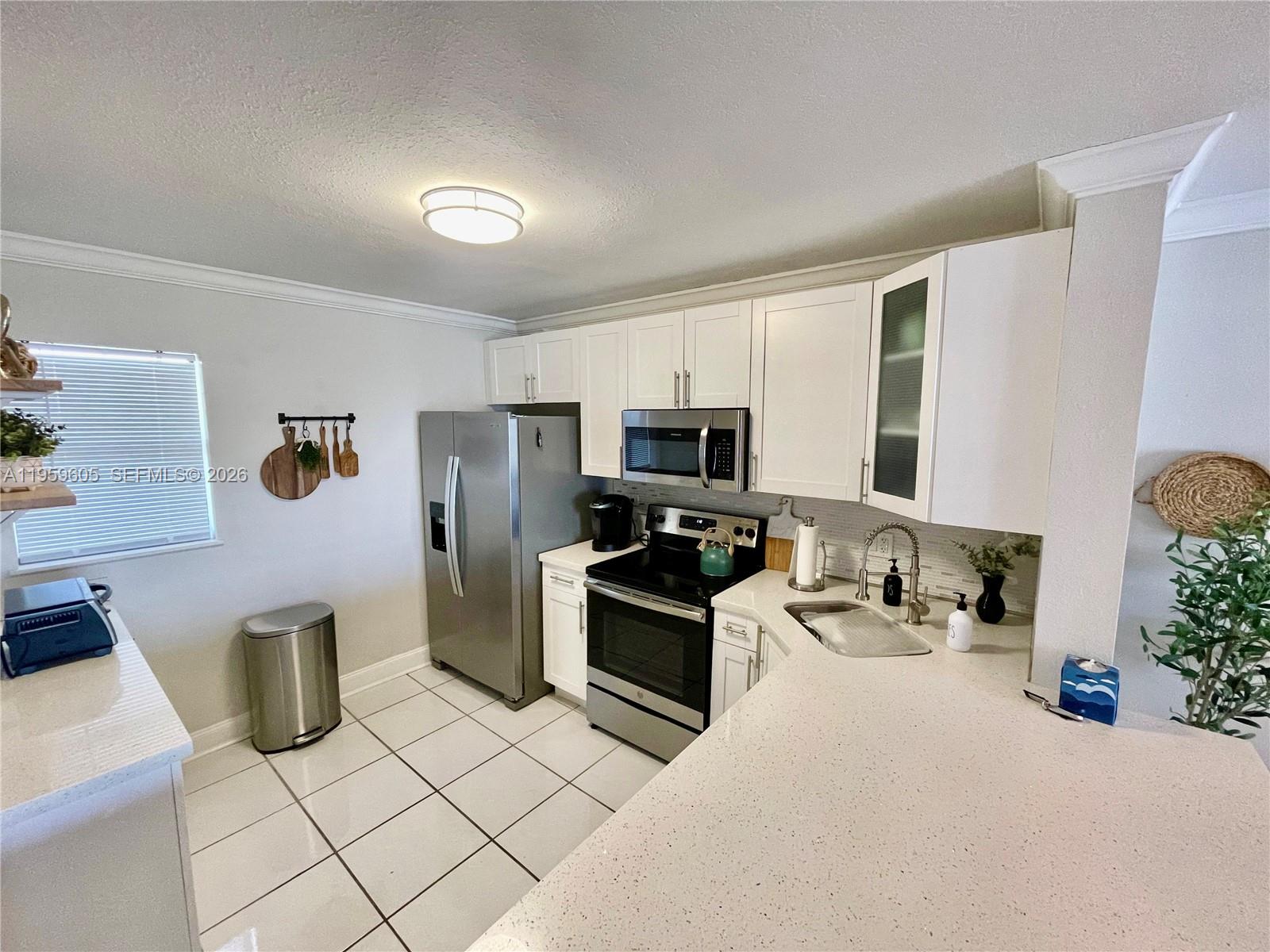4800 Bayview Dr #505, Fort Lauderdale FL 33308