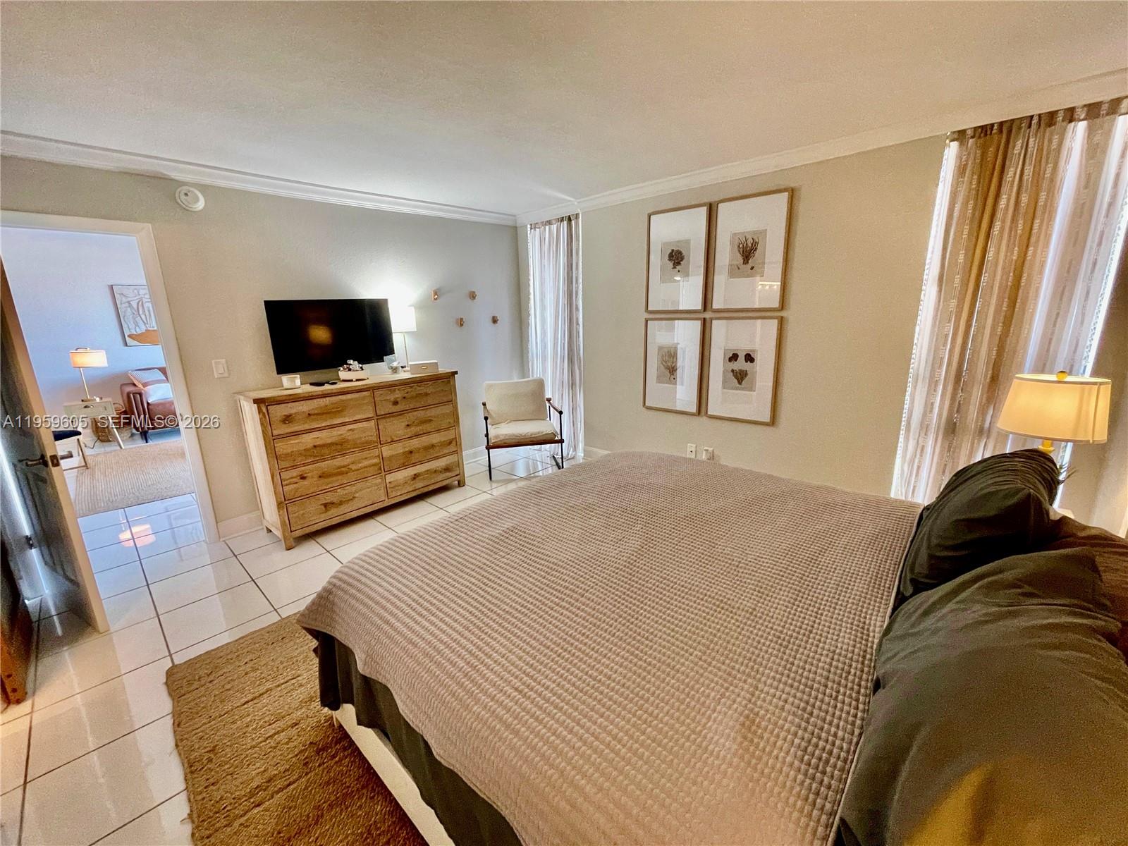 4800 Bayview Dr #505, Fort Lauderdale FL 33308