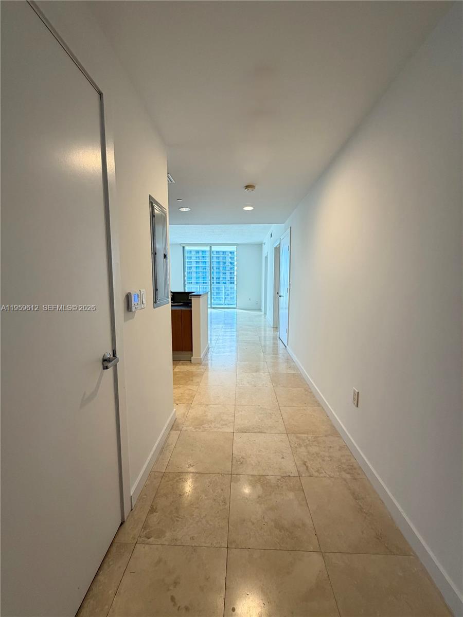 1060 Brickell Ave #2113, Miami FL 33131