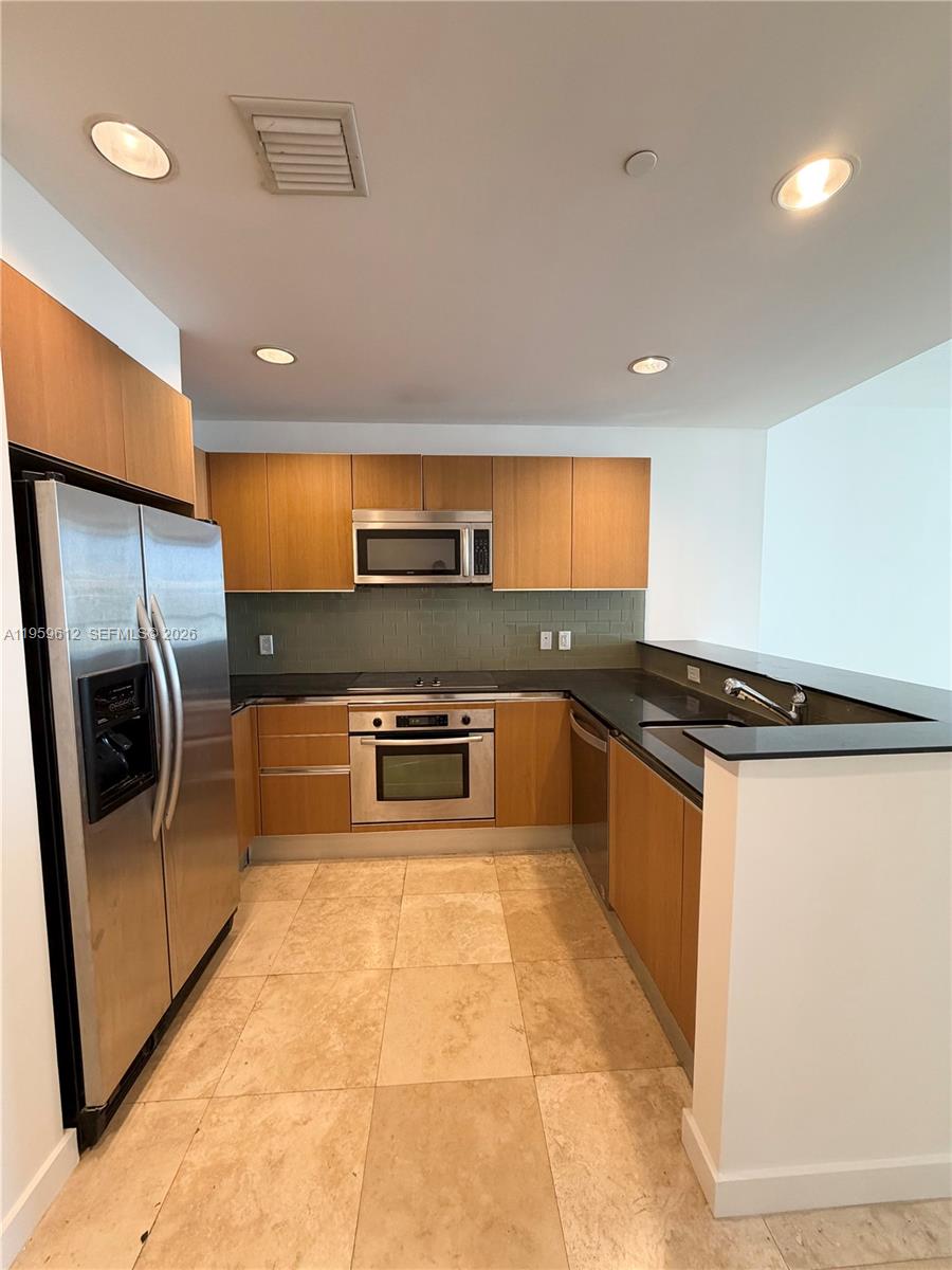 1060 Brickell Ave #2113, Miami FL 33131